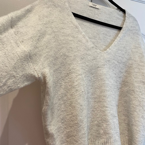 Jacqueline de Yong V-Neck Sweater in Size L - Picture 3 of 6